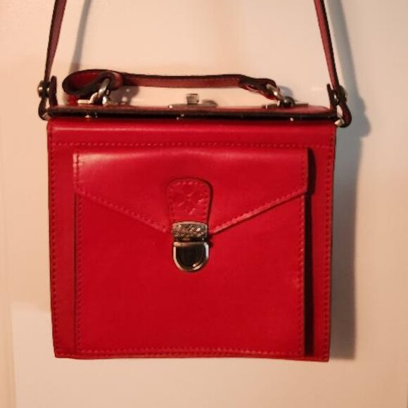 Patricia Nash Handbags - Patricia Nash Vintage Red Leather Bag